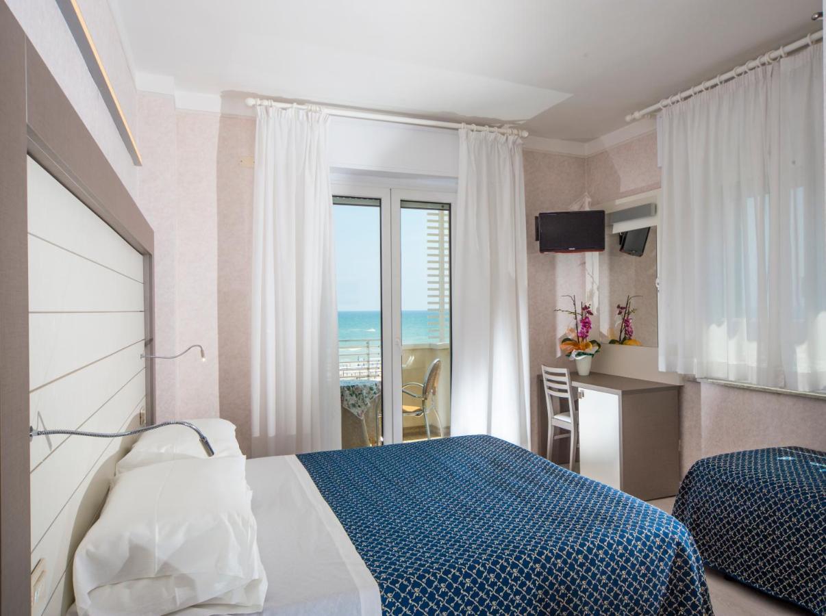 Hotel Record Riccione Exterior foto