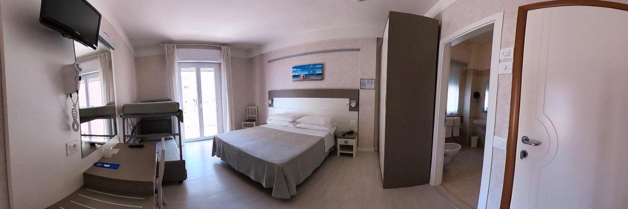 Hotel Record Riccione Exterior foto
