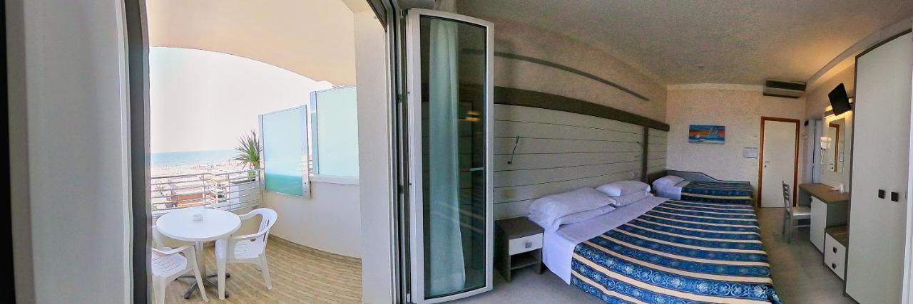 Hotel Record Riccione Exterior foto