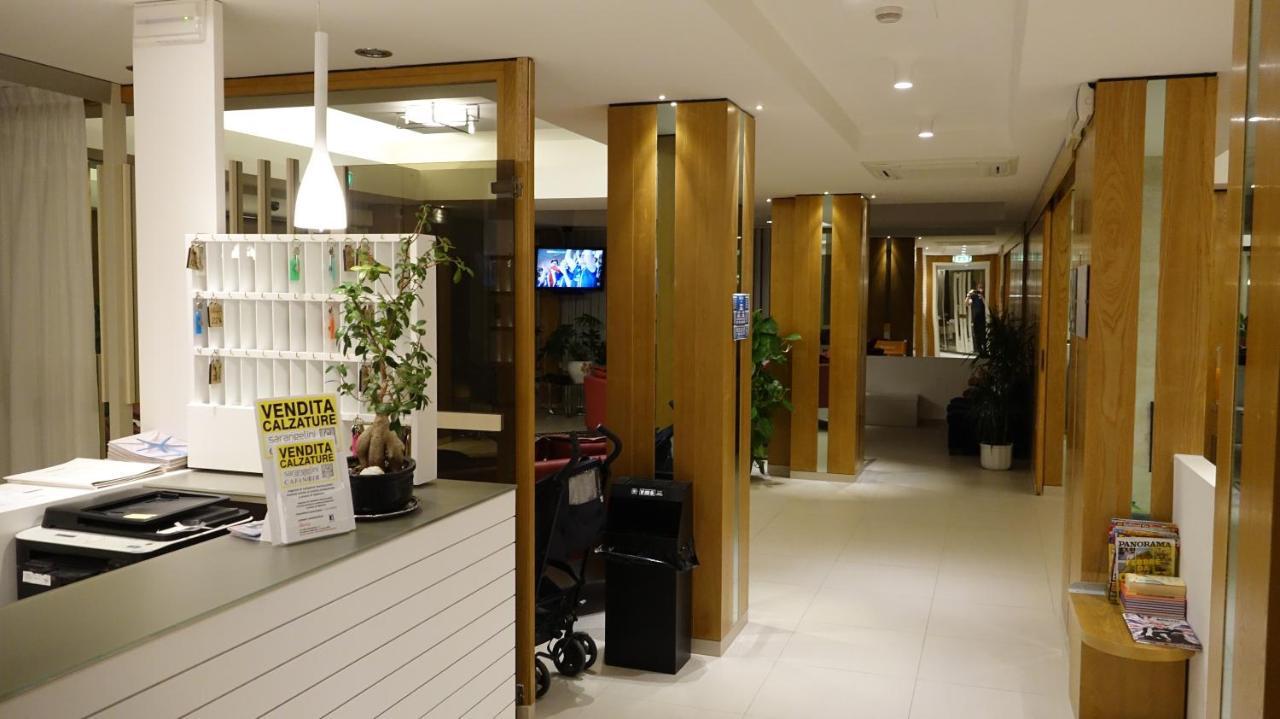 Hotel Record Riccione Exterior foto