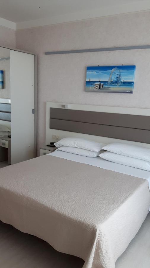 Hotel Record Riccione Exterior foto